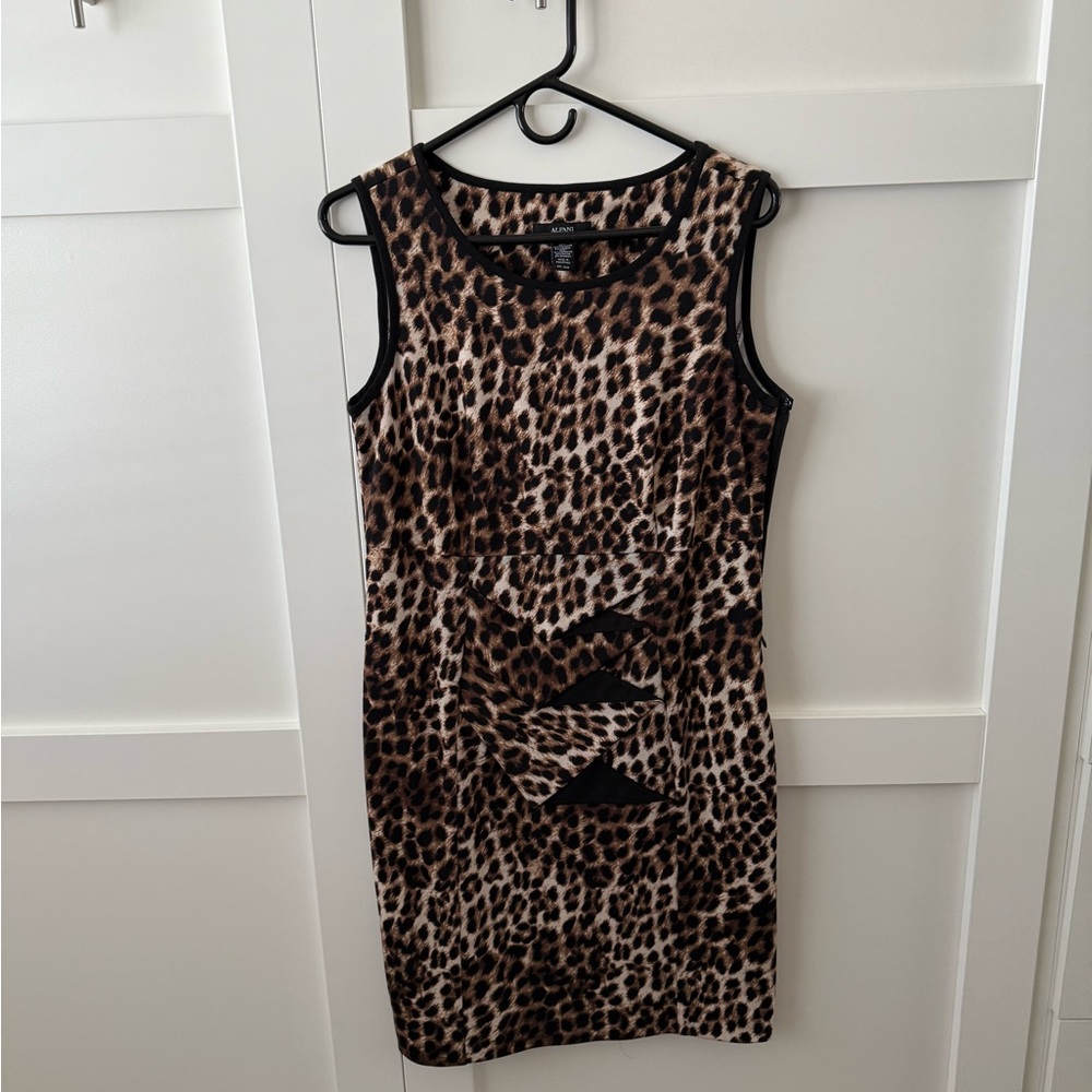 Leopard Print Sleeveless Dress